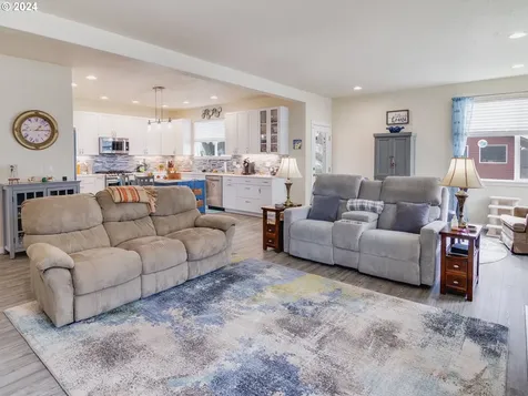 1916 NE 70th Street Lincoln City OR 97367