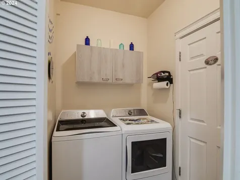 1916 NE 70th Street Lincoln City OR 97367