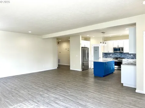 1916 NE 70th Street Lincoln City OR 97367