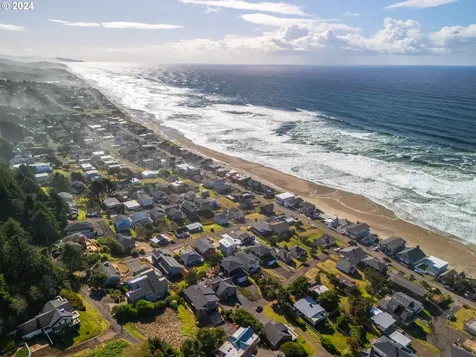 1916 NE 70th Street Lincoln City OR 97367