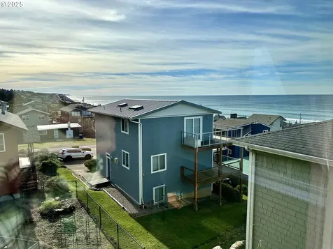 1916 NE 70th Street Lincoln City OR 97367