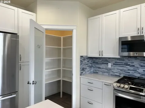 1916 NE 70th Street Lincoln City OR 97367