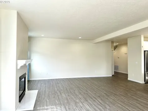 1916 NE 70th Street Lincoln City OR 97367