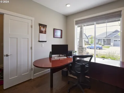 5704 Ne 132nd Street Vancouver WA 98686