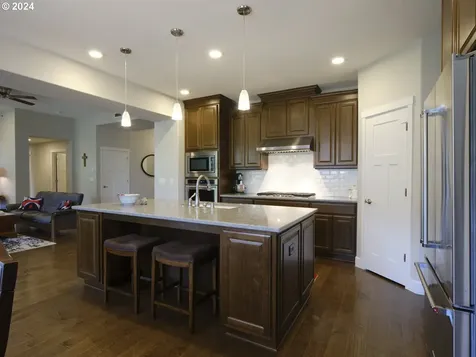 5704 Ne 132nd Street Vancouver WA 98686
