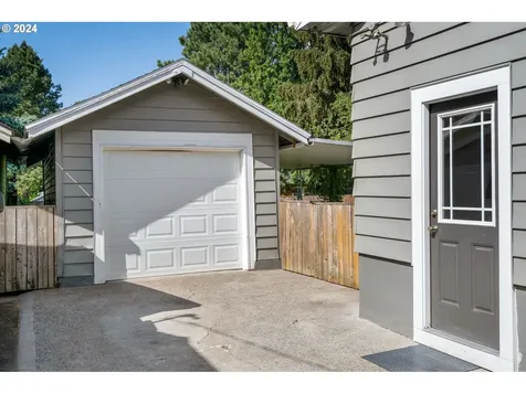 2229 N Watts Street Portland OR 97217