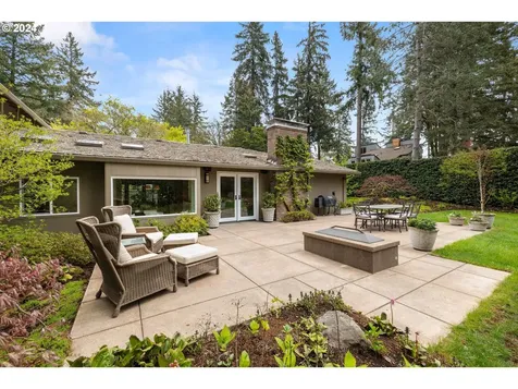 2020 Ridgewood Lane Lake Oswego OR 97034