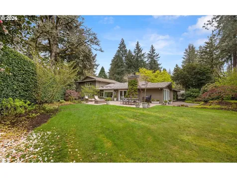 2020 Ridgewood Lane Lake Oswego OR 97034