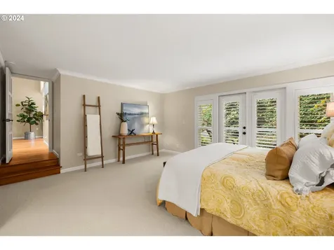 2020 Ridgewood Lane Lake Oswego OR 97034