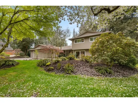 2020 Ridgewood Lane Lake Oswego OR 97034