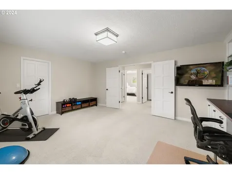 2020 Ridgewood Lane Lake Oswego OR 97034