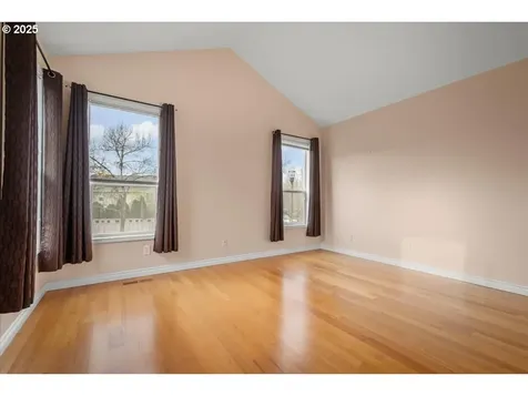 18101 SE 42nd Street Vancouver WA 98683