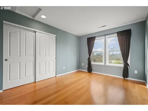 18101 SE 42nd Street Vancouver WA 98683