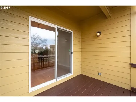 18101 SE 42nd Street Vancouver WA 98683