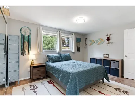 9942 Sw 37th Avenue Portland OR 97219