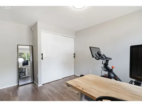 9942 Sw 37th Avenue Portland OR 97219