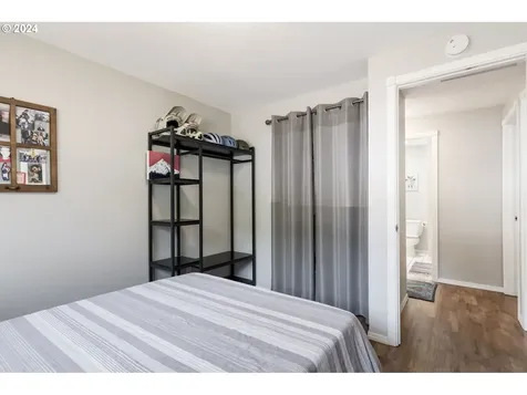 9942 Sw 37th Avenue Portland OR 97219