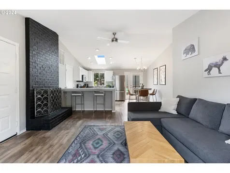 9942 Sw 37th Avenue Portland OR 97219