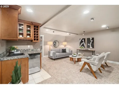 526 NE Beech Street Portland OR 97212