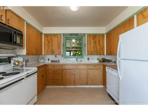4007 Se Long Street Portland OR 97202
