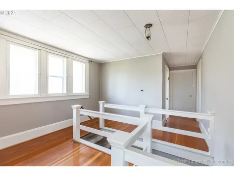 4007 Se Long Street Portland OR 97202