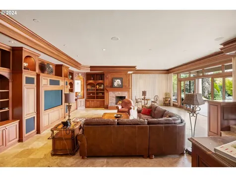 27050 SW Petes Mountain Road West Linn OR 97068