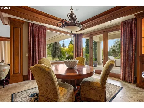 27050 SW Petes Mountain Road West Linn OR 97068