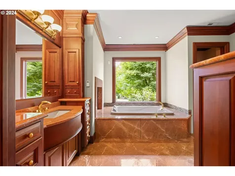 27050 SW Petes Mountain Road West Linn OR 97068