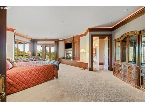 27050 SW Petes Mountain Road West Linn OR 97068