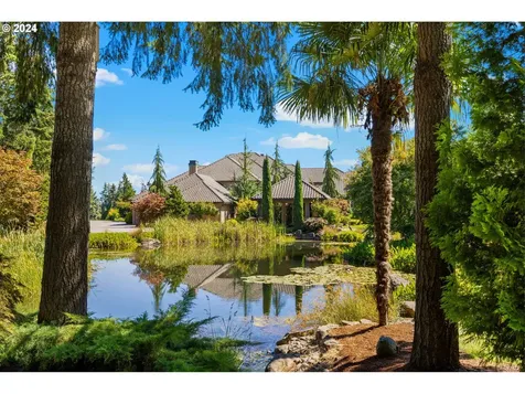 27050 SW Petes Mountain Road West Linn OR 97068