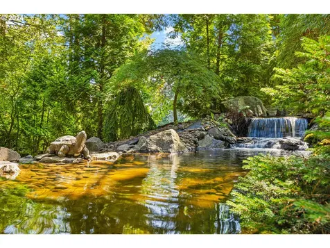 27050 SW Petes Mountain Road West Linn OR 97068