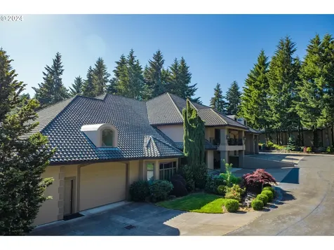 27050 SW Petes Mountain Road West Linn OR 97068