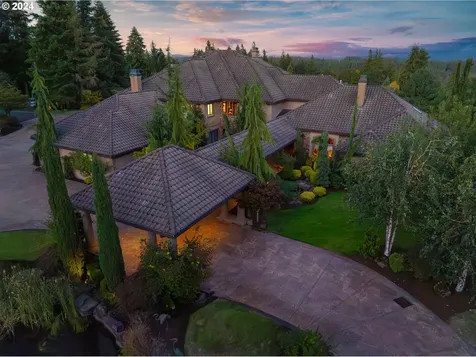 27050 SW Petes Mountain Road West Linn OR 97068