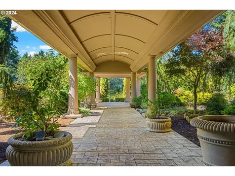 27050 SW Petes Mountain Road West Linn OR 97068