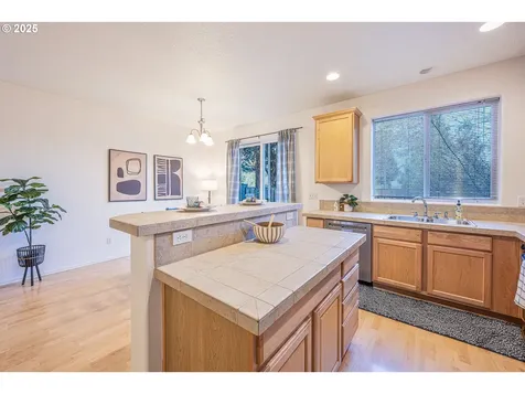 4721 SE Sandalwood Street Hillsboro OR 97123