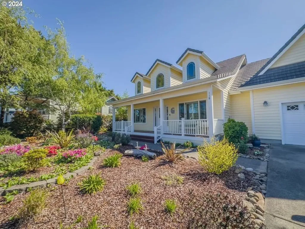 118 Shoreline Drive Florence OR 97439