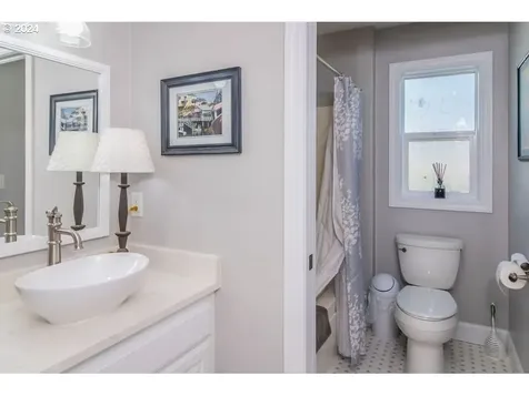118 Shoreline Drive Florence OR 97439