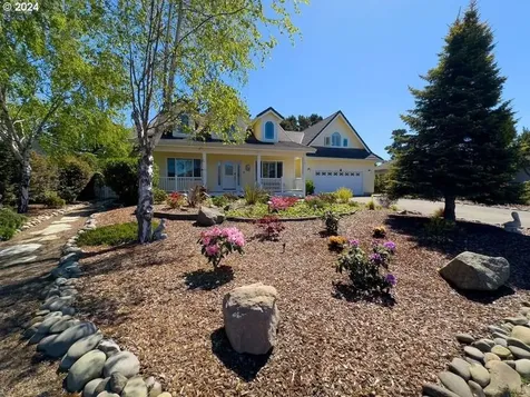 118 Shoreline Drive Florence OR 97439