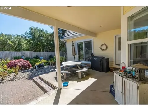118 Shoreline Drive Florence OR 97439
