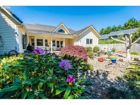 118 Shoreline Drive Florence OR 97439