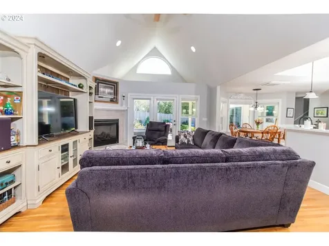 118 Shoreline Drive Florence OR 97439