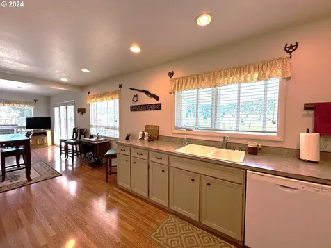 27648 Golf Club Lane John Day OR 97845