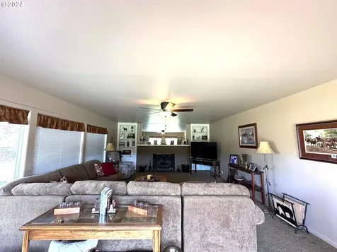 27648 Golf Club Lane John Day OR 97845