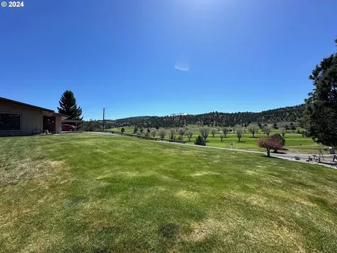 27648 Golf Club Lane John Day OR 97845