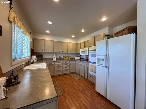 27648 Golf Club Lane John Day OR 97845