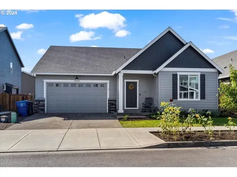 5038 Constellation Avenue NE Salem OR 97305