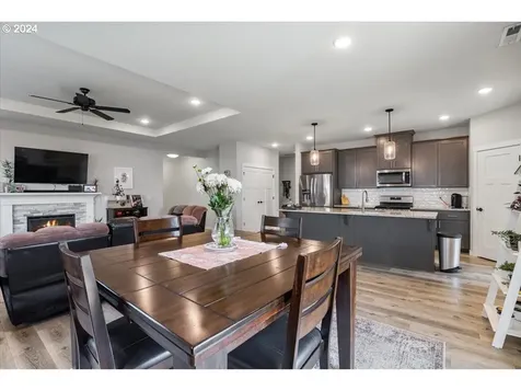 5038 Constellation Avenue NE Salem OR 97305
