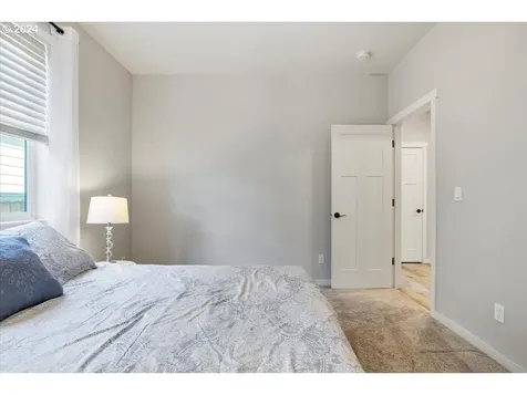 5038 Constellation Avenue NE Salem OR 97305
