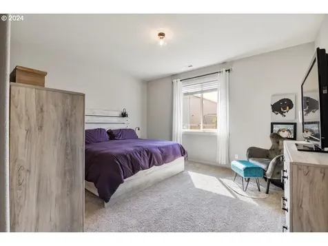 5038 Constellation Avenue NE Salem OR 97305
