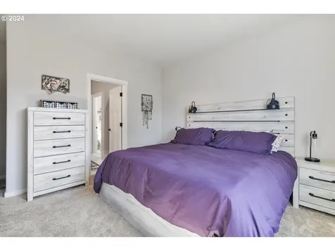 5038 Constellation Avenue NE Salem OR 97305